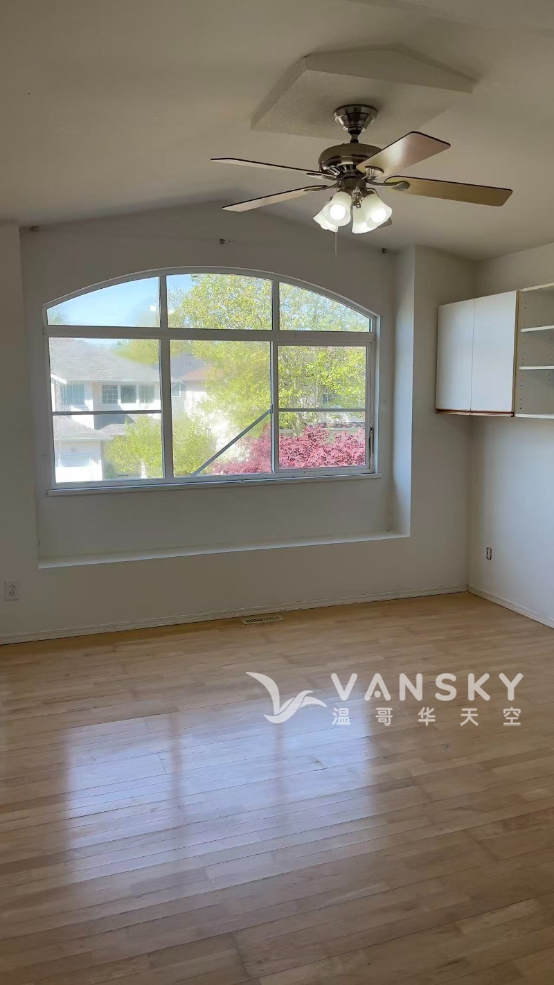 250605215751_bedroom 2.JPG